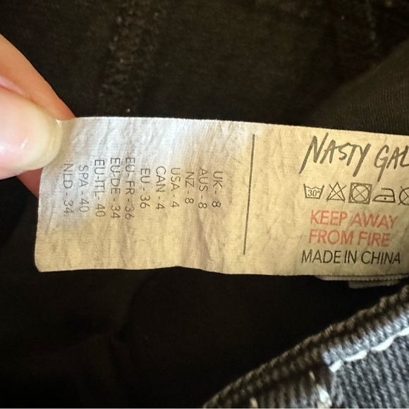 Nasty Gal rhinestone dark wash mom jeans, size 4 - Picture 10 of 10